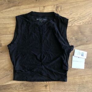 NEW Beyond Yoga Under Over cropped tank M